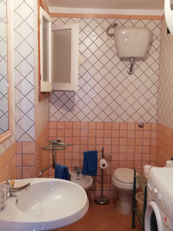 Oleandri Calaverde Sardegna Iun P1641 Pula Exterior foto